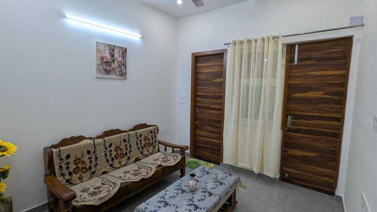 Pearl - 1 Bhk Flat Near Beautiful & Golf Course *